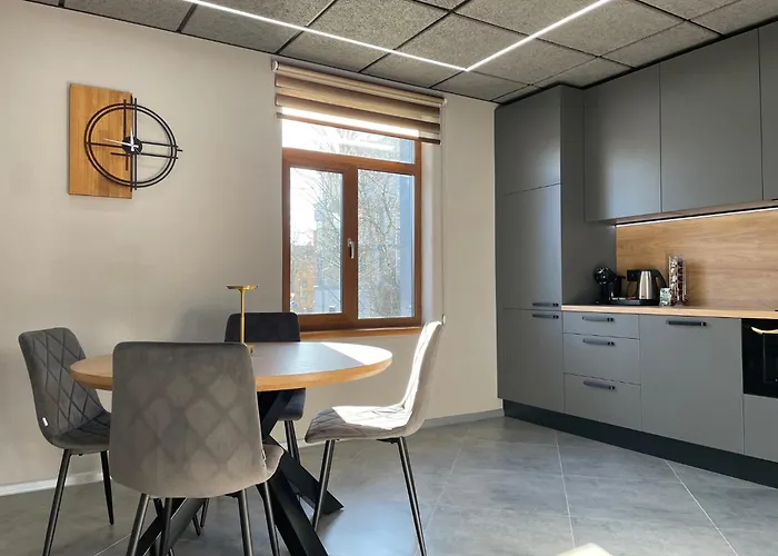 Brivibas Residence - South / North, Free Privat Parking, Free Wifi, Self Check-In