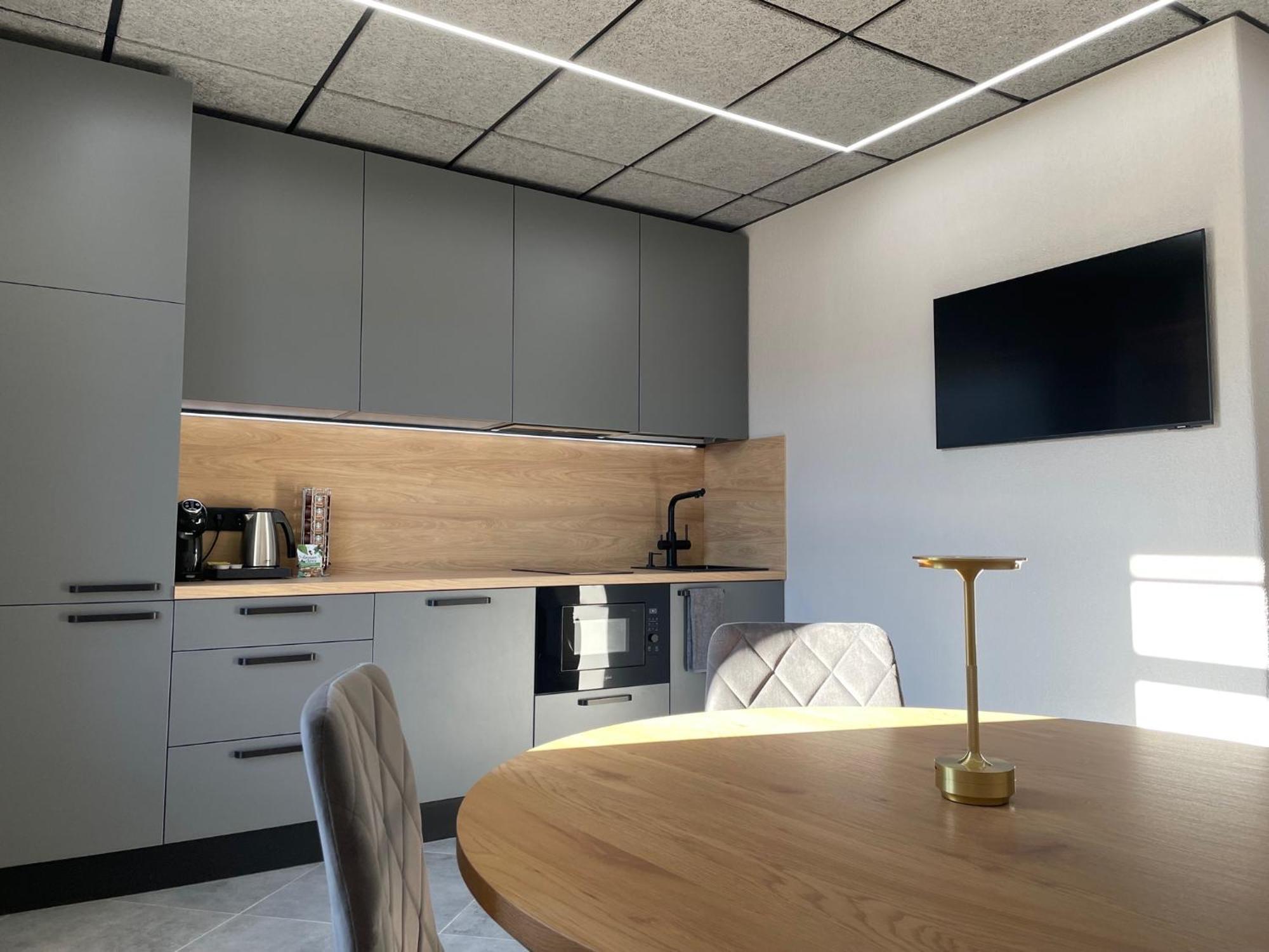 Brivibas - South / North, Free Privat Parking, Free Wifi, Self Check-in Рига