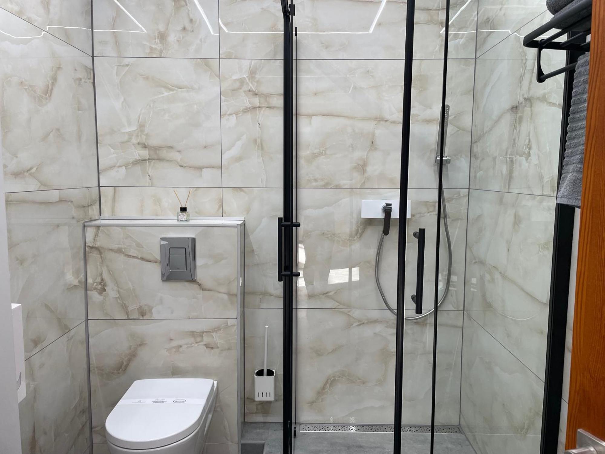 Brivibas - South / North, Free Privat Parking, Free Wifi, Self Check-in Riika